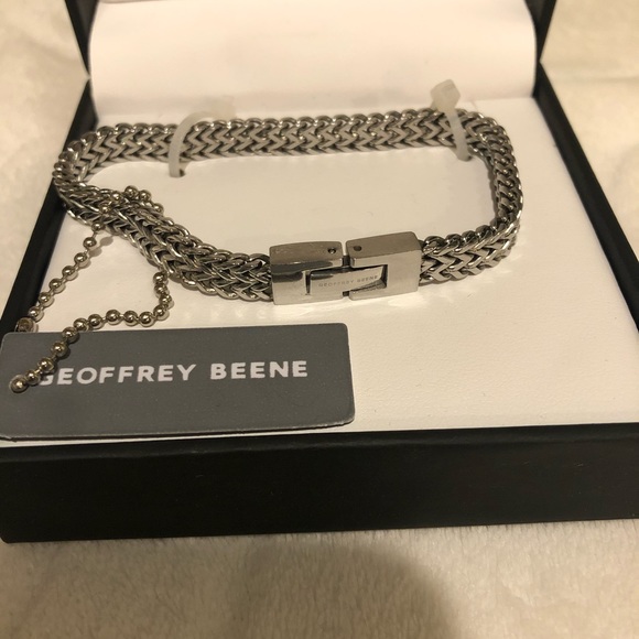 Geoffrey Beene Bracelet 
Great condition - Picture 2 of 2